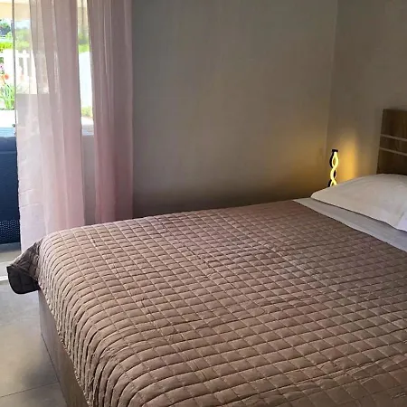 Veta's Luxury Near The Beach. Apartment *