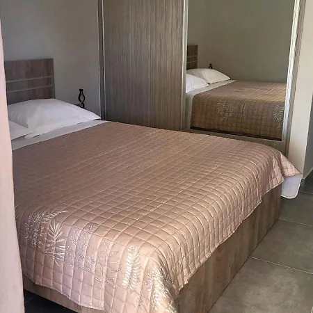 Veta's Luxury Near The Beach. *