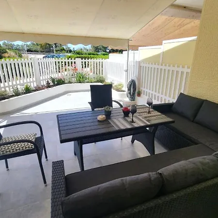Veta's Luxury Near The Beach. Apartment *